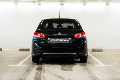 Продажа Peugeot 308 II Рестайлинг 1.2 AT (130 л.с.) 2021 Черный в Автодом