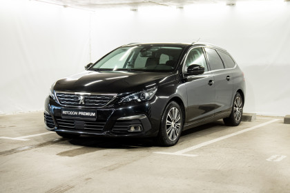 Продажа Peugeot 308 II Рестайлинг 1.2 AT (130 л.с.) 2021 Черный в Автодом