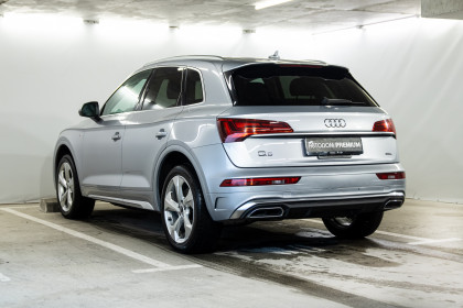 Продажа Audi Q5 II (FY) Рестайлинг 45 TFSI 2.0 AMT (265 л.с.) 2021 Серый в Автодом