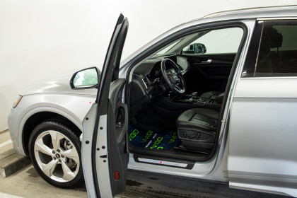 Продажа Audi Q5 II (FY) Рестайлинг 45 TFSI 2.0 AMT (265 л.с.) 2021 Серый в Автодом