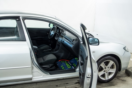 Продажа Mazda 3 I (BK) Рестайлинг 2.0 MT (150 л.с.) 2007 Серебристый в Автодом