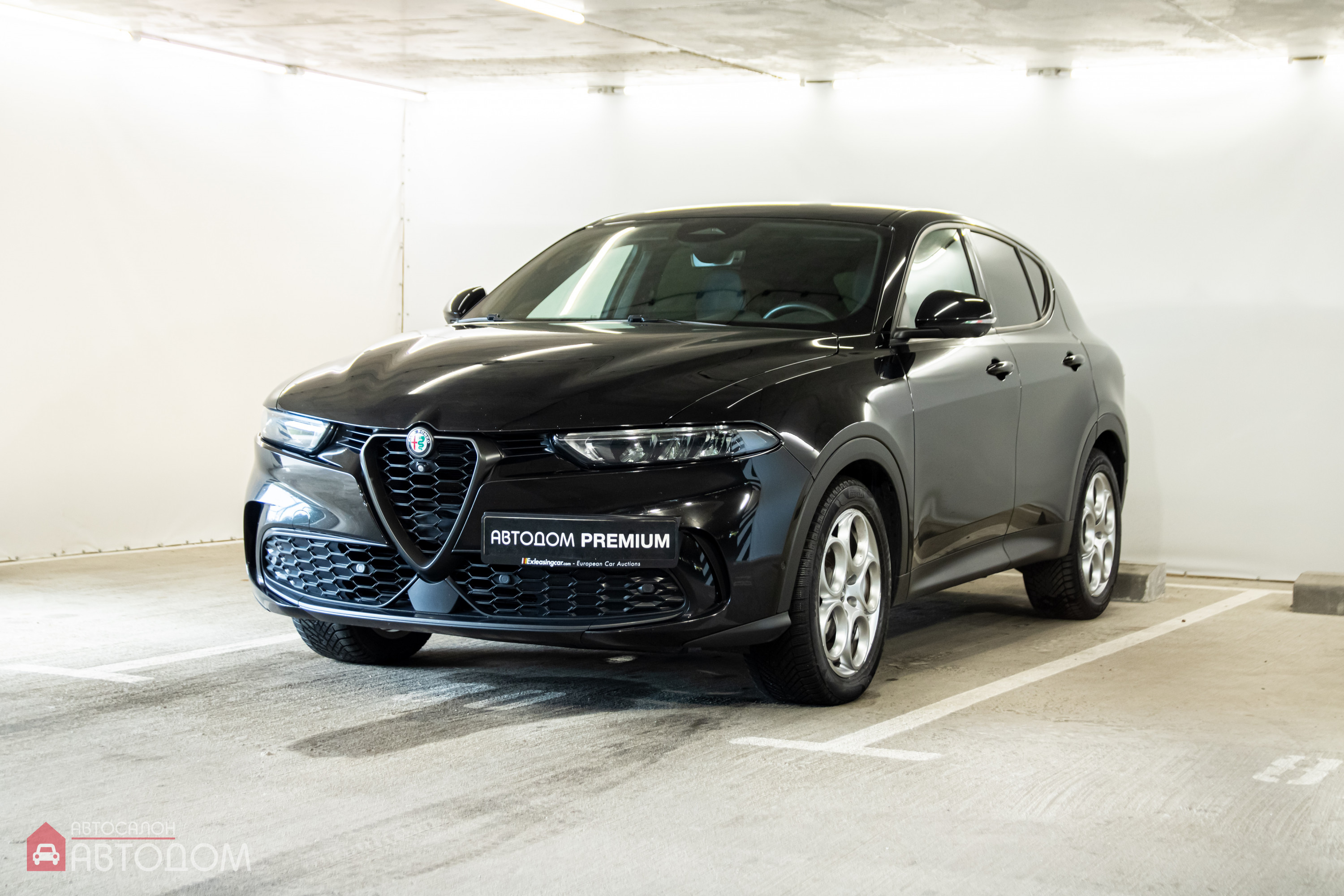 Автомобиль Alfa Romeo Tonale (2022)