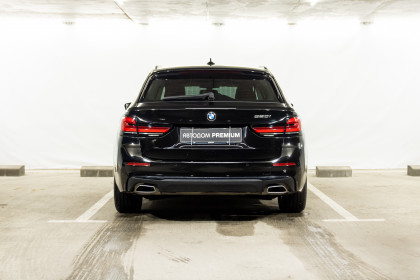 Продажа BMW 5 серии VII (G30/G31/G38) Рестайлинг 520i 2.0 AT (184 л.с.) 2023 Черный в Автодом