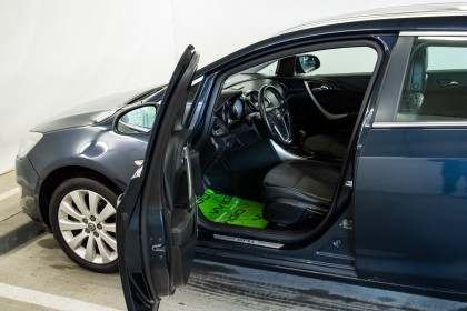 Продажа Opel Astra J 1.4 MT (100 л.с.) 2011 Синий в Автодом