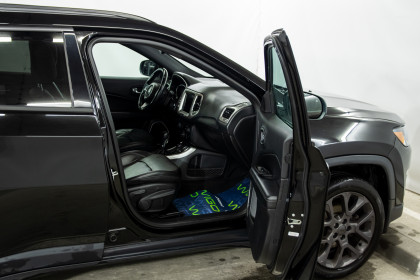 Продажа Jeep Compass II 2.4 AT (180 л.с.) 2019 Черный в Автодом