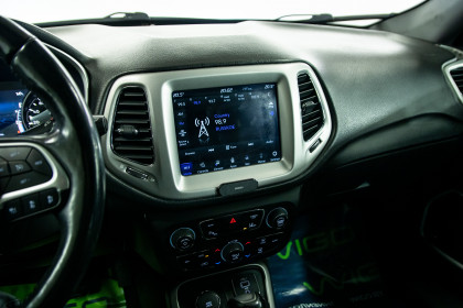 Продажа Jeep Compass II 2.4 AT (180 л.с.) 2019 Черный в Автодом