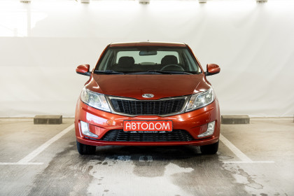 Продажа Kia Rio III 5-speed 1.6 MT (123 л.с.) 2013 Красный в Автодом