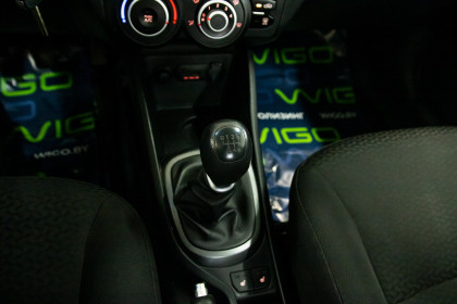 Продажа Kia Rio III 5-speed 1.6 MT (123 л.с.) 2013 Красный в Автодом