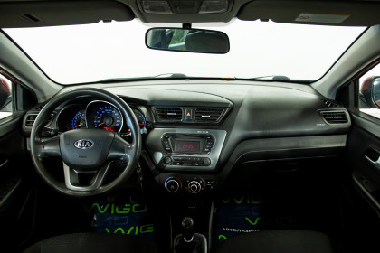 Продажа Kia Rio III 5-speed 1.6 MT (123 л.с.) 2013 Красный в Автодом