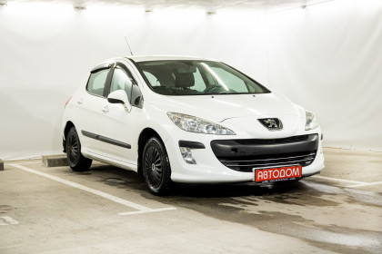 Продажа Peugeot 308 I 1.6 AT (120 л.с.) 2010 Белый в Автодом