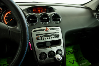 Продажа Peugeot 308 I 1.6 AT (120 л.с.) 2010 Белый в Автодом