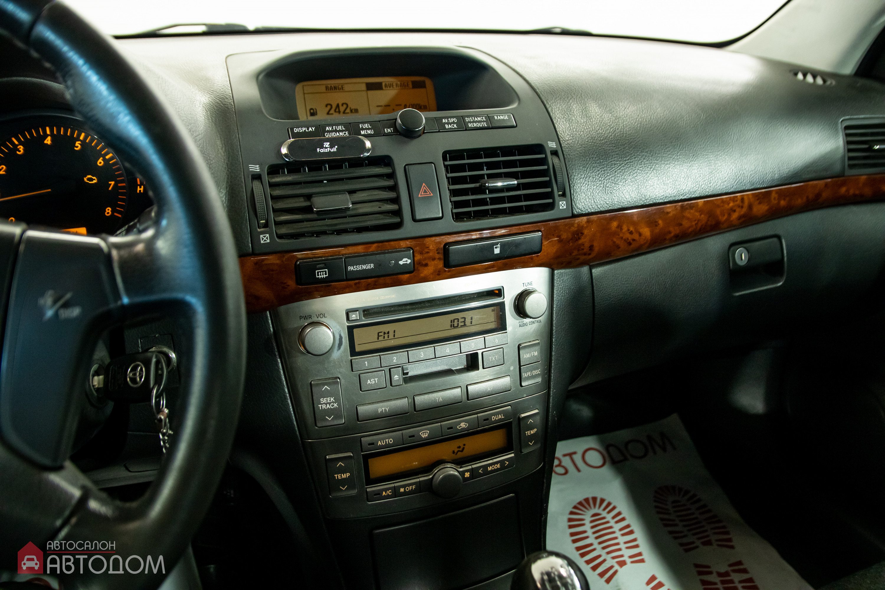  Avensis