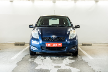 Продажа Toyota Yaris II Рестайлинг 1.0 MT (69 л.с.) 2011 Синий в Автодом