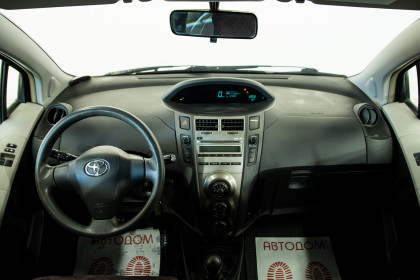 Продажа Toyota Yaris II Рестайлинг 1.0 MT (69 л.с.) 2011 Синий в Автодом
