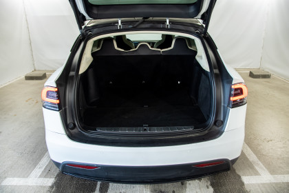 Продажа Tesla Model X I 90D 0.0 AT (525 л.с.) 2017 Белый в Автодом