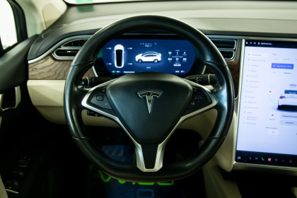 Продажа Tesla Model X I 90D 0.0 AT (525 л.с.) 2017 Белый в Автодом
