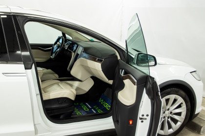 Продажа Tesla Model X I 90D 0.0 AT (525 л.с.) 2017 Белый в Автодом