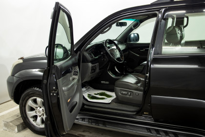 Продажа Toyota Land Cruiser Prado 120 Series 4-speed 4.0 AT (249 л.с.) 2007 Черный в Автодом