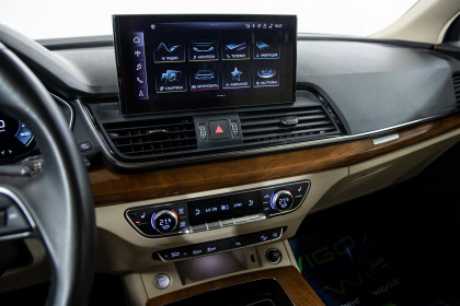 Продажа Audi Q5 II (FY) Рестайлинг 45 TFSI 2.0 AMT (265 л.с.) 2021 Белый в Автодом
