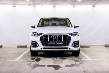 Продажа Audi Q5 II (FY) Рестайлинг 45 TFSI 2.0 AMT (265 л.с.) 2021 Белый в Автодом
