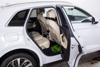Продажа Audi Q5 II (FY) Рестайлинг 45 TFSI 2.0 AMT (265 л.с.) 2021 Белый в Автодом