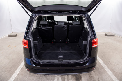 Продажа Volkswagen Touran II 1.6 AMT (115 л.с.) 2018 Черный в Автодом