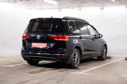 Продажа Volkswagen Touran II 1.6 AMT (115 л.с.) 2018 Черный в Автодом