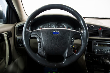 Продажа Volvo XC70 I Рестайлинг 2.5 AT (210 л.с.) 2005 Зеленый в Автодом