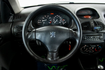 Продажа Peugeot 206 I 1.4 MT (75 л.с.) 2007 Серый в Автодом