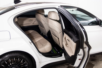 Продажа BMW 5 серии VI (F10/F11/F07) 530d xDrive 3.0 AT (258 л.с.) 2011 Белый в Автодом