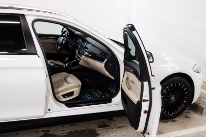 Продажа BMW 5 серии VI (F10/F11/F07) 530d xDrive 3.0 AT (258 л.с.) 2011 Белый в Автодом