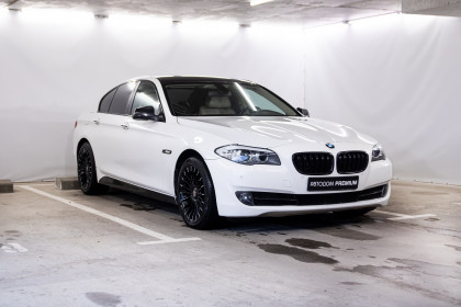 Продажа BMW 5 серии VI (F10/F11/F07) 530d xDrive 3.0 AT (258 л.с.) 2011 Белый в Автодом