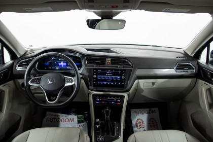 Продажа Volkswagen Tiguan II Рестайлинг 2.0 AT (184 л.с.) 2022 Синий в Автодом