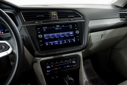 Продажа Volkswagen Tiguan II Рестайлинг 2.0 AT (184 л.с.) 2022 Синий в Автодом