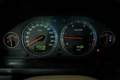 Продажа Volvo XC90 I Рестайлинг 2.4 MT (185 л.с.) 2009 Серый в Автодом