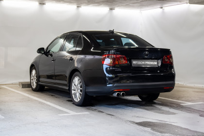 Продажа Volkswagen Jetta V 2.0 AMT (200 л.с.) 2005 Черный в Автодом