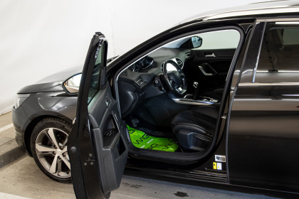 Продажа Peugeot 308 II 1.6 MT (120 л.с.) 2014 Черный в Автодом