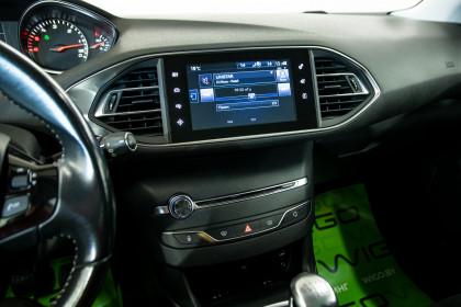 Продажа Peugeot 308 II 1.6 MT (120 л.с.) 2014 Черный в Автодом