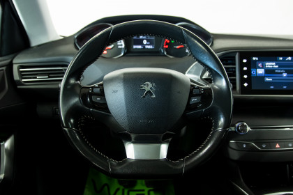 Продажа Peugeot 308 II 1.6 MT (120 л.с.) 2014 Черный в Автодом