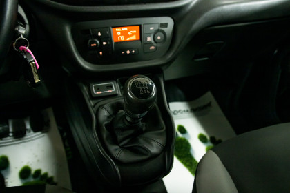 Продажа Fiat Doblo II Рестайлинг 1.6 MT (100 л.с.) 2017 Белый в Автодом