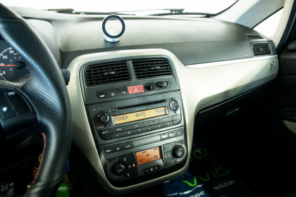Продажа Fiat Punto III Grande Punto 1.4 MT (77 л.с.) 2006 Черный в Автодом