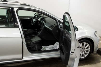 Продажа Volkswagen Golf VII 6-speed 1.6 MT (110 л.с.) 2016 Серебристый в Автодом
