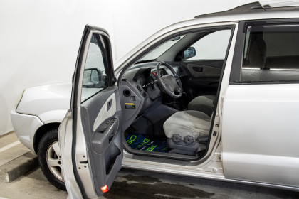 Продажа Hyundai Tucson I 2.0 MT (112 л.с.) 2005 Серебристый в Автодом