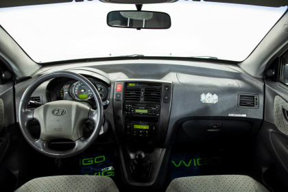 Продажа Hyundai Tucson I 2.0 MT (112 л.с.) 2005 Серебристый в Автодом