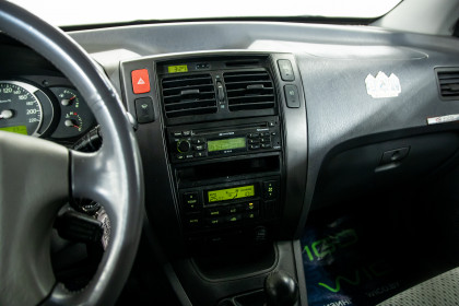 Продажа Hyundai Tucson I 2.0 MT (112 л.с.) 2005 Серебристый в Автодом