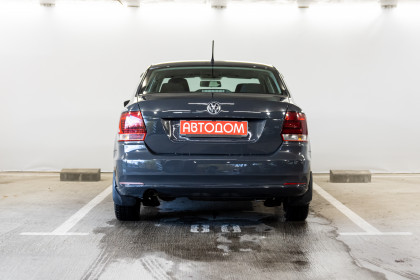 Продажа Volkswagen Polo V Рестайлинг 1.6 MT (110 л.с.) 2016 Серый в Автодом