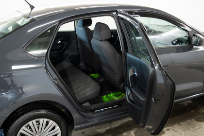 Продажа Volkswagen Polo V Рестайлинг 1.6 MT (110 л.с.) 2016 Серый в Автодом