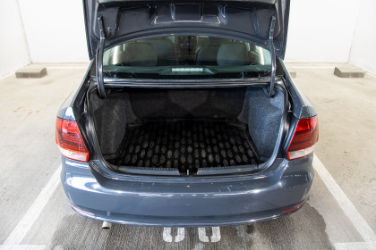 Продажа Volkswagen Polo V Рестайлинг 1.6 MT (110 л.с.) 2016 Серый в Автодом