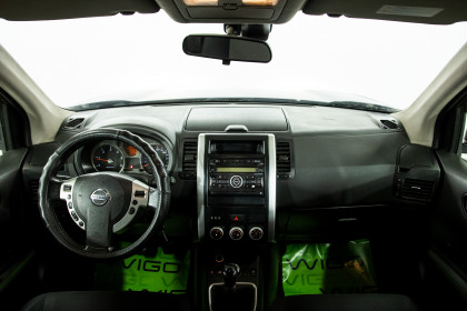 Продажа Nissan X-Trail II 2.0 MT (150 л.с.) 2010 Серый в Автодом