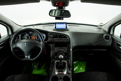 Продажа Peugeot 3008 I 1.6 MT (112 л.с.) 2012 Белый в Автодом